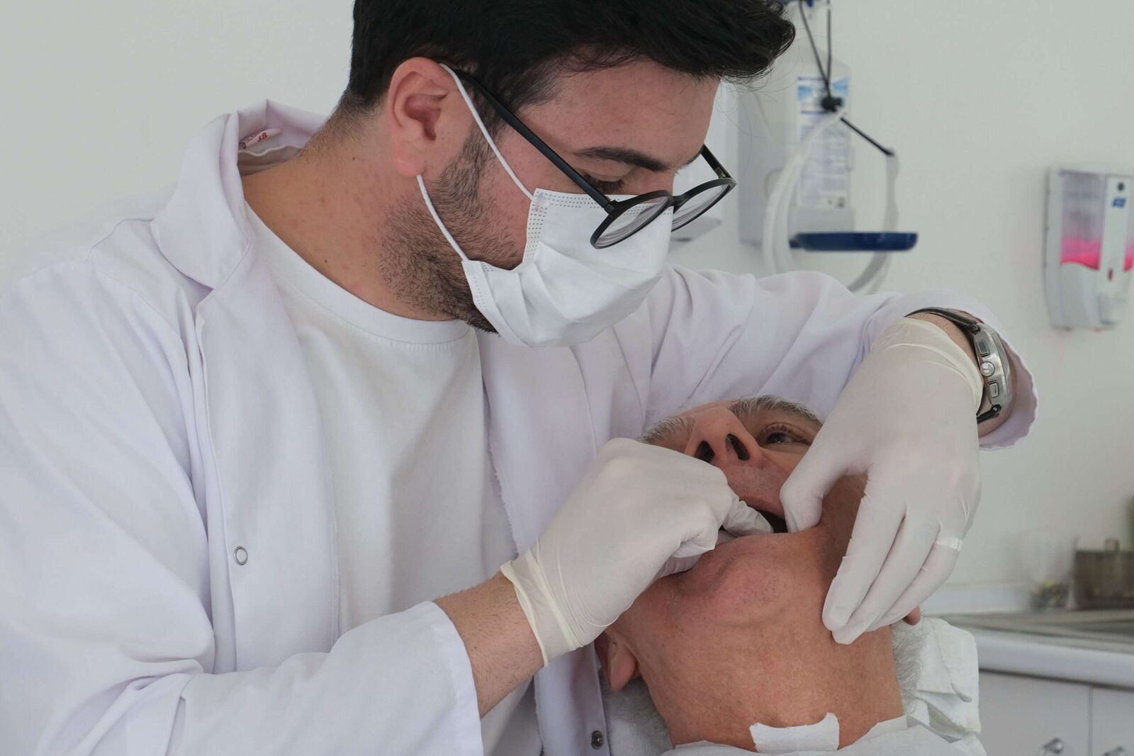 What is a dental implant and implant treatment stages